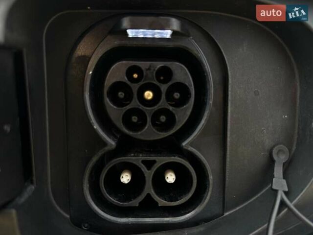 Чорний Кіа Niro, об'ємом двигуна 0 л та пробігом 29 тис. км за 22900 $, фото 23 на Automoto.ua