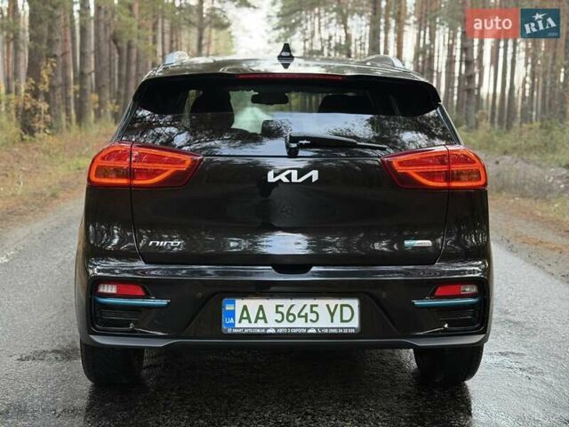 Киа Niro 2022 в Киеве на Automoto.ua Черный Киа Niro, объемом двигателя 0 л и пробегом 70 тыс. км за 22499 $, фото 6 на Automoto.ua