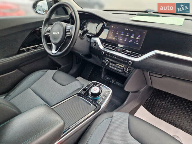 Черный Киа Niro, объемом двигателя 0 л и пробегом 125 тыс. км за 21800 $, фото 9 на Automoto.ua
