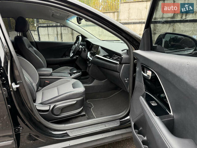 Чорний Кіа Niro, об'ємом двигуна 0 л та пробігом 108 тис. км за 21850 $, фото 43 на Automoto.ua