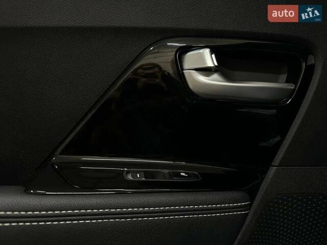 Черный Киа Niro, объемом двигателя 0 л и пробегом 84 тыс. км за 22900 $, фото 100 на Automoto.ua