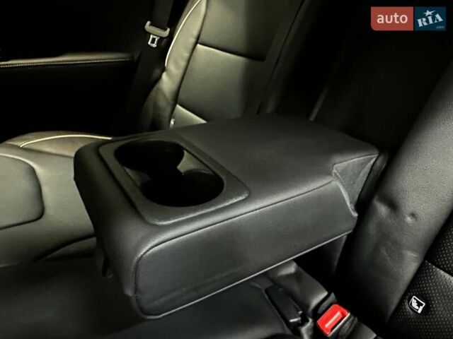 Черный Киа Niro, объемом двигателя 0 л и пробегом 84 тыс. км за 22900 $, фото 102 на Automoto.ua