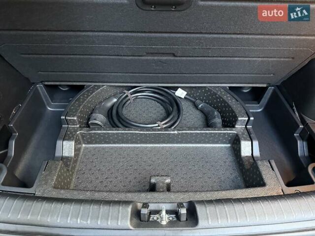 Киа Niro 2022 в Киеве на Automoto.ua Черный Киа Niro, объемом двигателя 0 л и пробегом 70 тыс. км за 22499 $, фото 101 на Automoto.ua