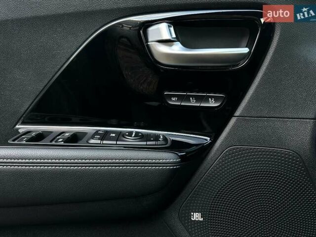 Черный Киа Niro, объемом двигателя 0 л и пробегом 29 тыс. км за 22900 $, фото 6 на Automoto.ua