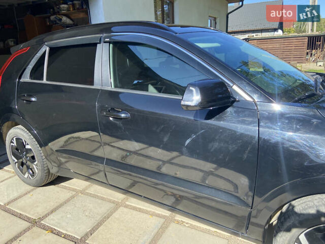 Черный Киа Niro, объемом двигателя 0 л и пробегом 121 тыс. км за 24777 $, фото 23 на Automoto.ua