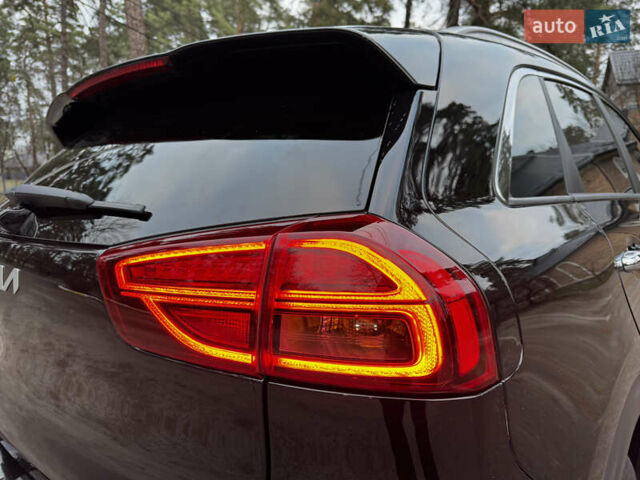 Черный Киа Niro, объемом двигателя 0 л и пробегом 54 тыс. км за 24300 $, фото 28 на Automoto.ua