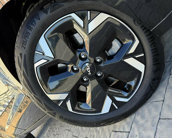 Черный Киа Niro, объемом двигателя 0 л и пробегом 61 тыс. км за 25950 $, фото 9 на Automoto.ua