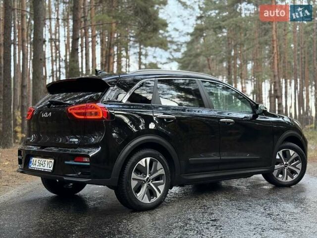 Киа Niro 2022 в Киеве на Automoto.ua Черный Киа Niro, объемом двигателя 0 л и пробегом 70 тыс. км за 22499 $, фото 5 на Automoto.ua