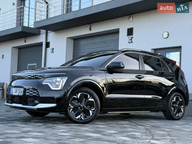 Чорний Кіа Niro, об'ємом двигуна 0 л та пробігом 63 тис. км за 28500 $, фото 6 на Automoto.ua