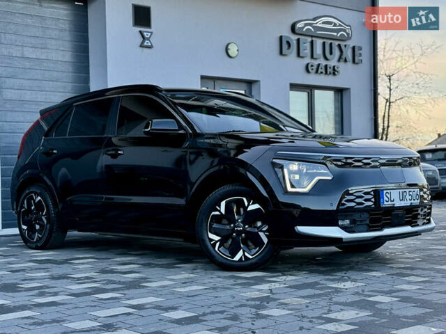 Чорний Кіа Niro, об'ємом двигуна 0 л та пробігом 63 тис. км за 28500 $, фото 7 на Automoto.ua