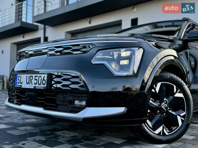 Чорний Кіа Niro, об'ємом двигуна 0 л та пробігом 63 тис. км за 28500 $, фото 17 на Automoto.ua