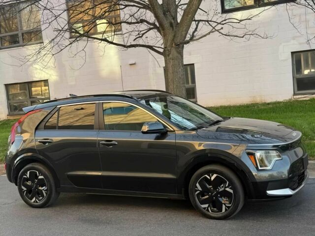 Чорний Кіа Niro, об'ємом двигуна 0 л та пробігом 23 тис. км за 15200 $, фото 1 на Automoto.ua