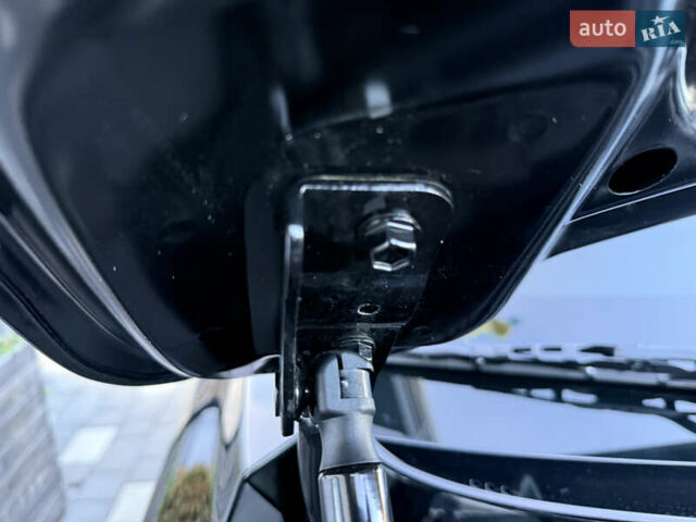 Чорний Кіа Niro, об'ємом двигуна 0 л та пробігом 63 тис. км за 28500 $, фото 113 на Automoto.ua