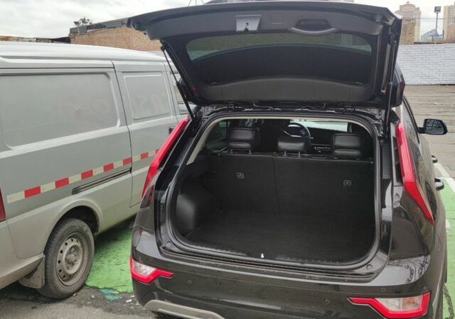 Черный Киа Niro, объемом двигателя 0 л и пробегом 57 тыс. км за 28500 $, фото 7 на Automoto.ua