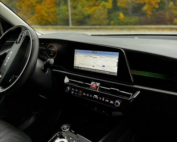 Чорний Кіа Niro, об'ємом двигуна 0 л та пробігом 80 тис. км за 23500 $, фото 62 на Automoto.ua