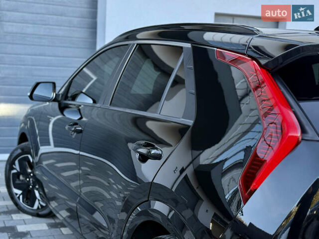 Чорний Кіа Niro, об'ємом двигуна 0 л та пробігом 63 тис. км за 28500 $, фото 49 на Automoto.ua