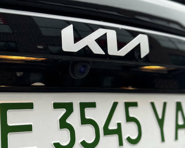 Чорний Кіа Niro, об'ємом двигуна 0 л та пробігом 80 тис. км за 23500 $, фото 42 на Automoto.ua