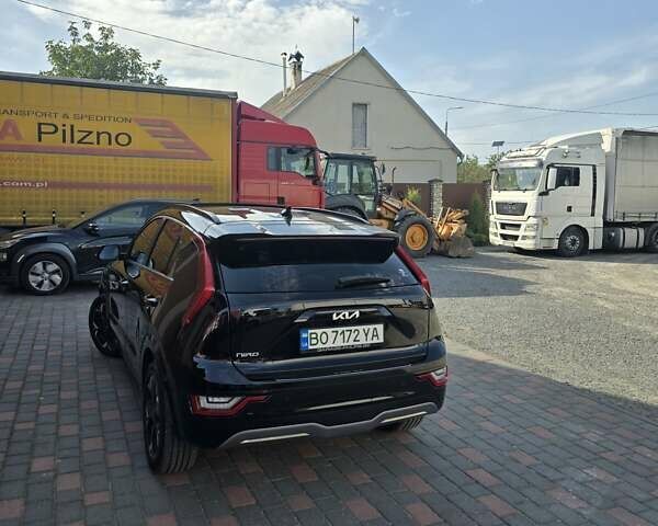 Чорний Кіа Niro, об'ємом двигуна 0 л та пробігом 59 тис. км за 27500 $, фото 5 на Automoto.ua
