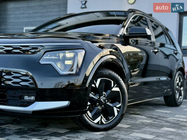 Чорний Кіа Niro, об'ємом двигуна 0 л та пробігом 63 тис. км за 28500 $, фото 10 на Automoto.ua