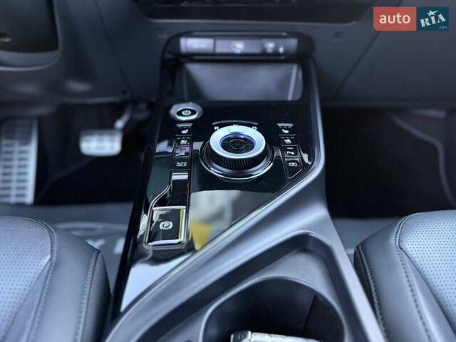 Чорний Кіа Niro, об'ємом двигуна 0 л та пробігом 63 тис. км за 28500 $, фото 77 на Automoto.ua