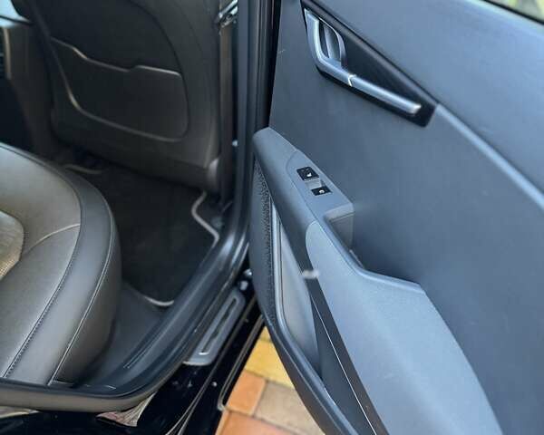 Черный Киа Niro, объемом двигателя 0 л и пробегом 42 тыс. км за 28300 $, фото 24 на Automoto.ua