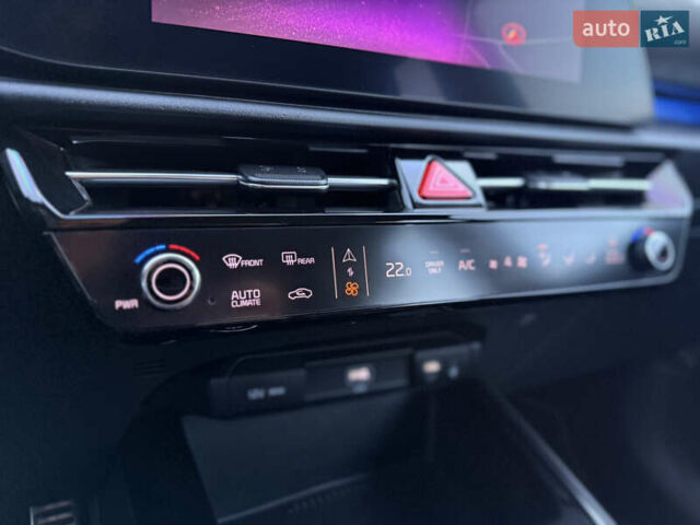 Чорний Кіа Niro, об'ємом двигуна 0 л та пробігом 63 тис. км за 28500 $, фото 94 на Automoto.ua