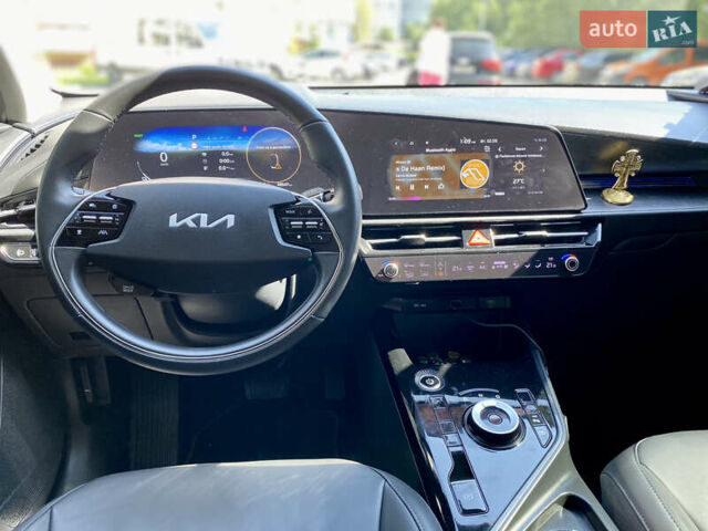 Чорний Кіа Niro, об'ємом двигуна 0 л та пробігом 49 тис. км за 24700 $, фото 28 на Automoto.ua