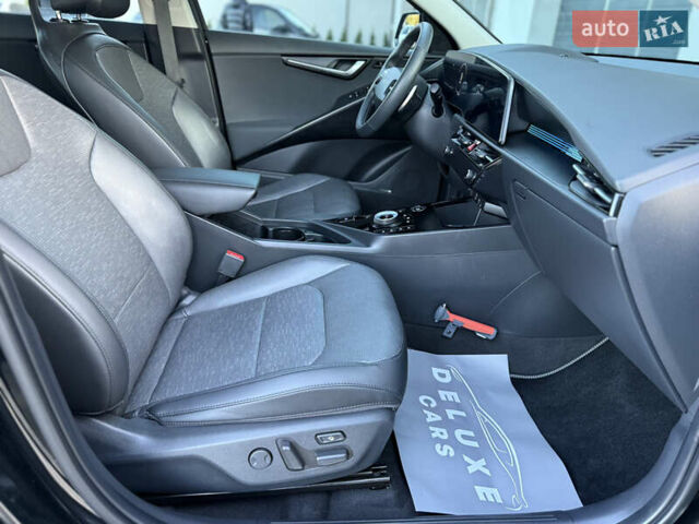 Чорний Кіа Niro, об'ємом двигуна 0 л та пробігом 63 тис. км за 28500 $, фото 67 на Automoto.ua
