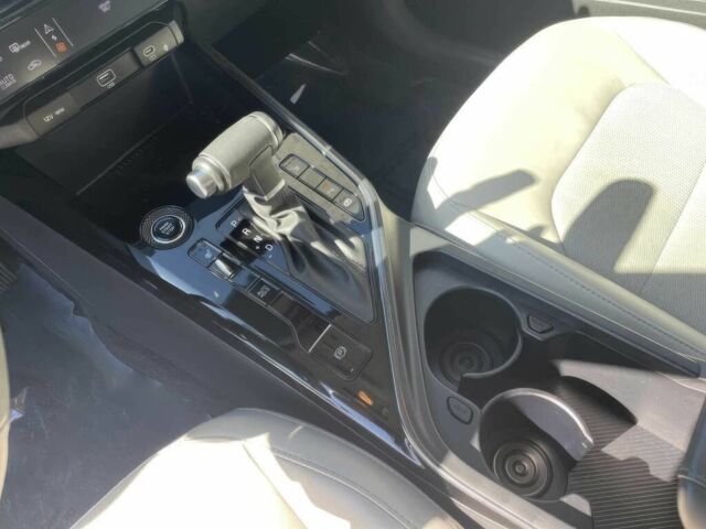 Черный Киа Niro, объемом двигателя 1.6 л и пробегом 15 тыс. км за 12100 $, фото 9 на Automoto.ua