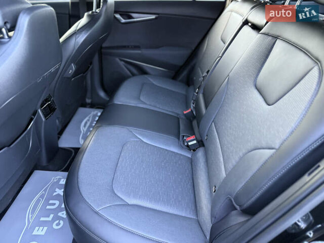 Чорний Кіа Niro, об'ємом двигуна 0 л та пробігом 63 тис. км за 28500 $, фото 102 на Automoto.ua