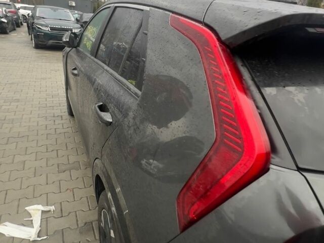 Черный Киа Niro, объемом двигателя 0 л и пробегом 60 тыс. км за 20000 $, фото 8 на Automoto.ua