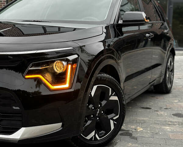 Чорний Кіа Niro, об'ємом двигуна 0 л та пробігом 80 тис. км за 23500 $, фото 9 на Automoto.ua
