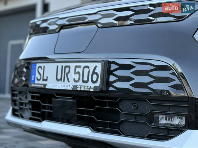 Чорний Кіа Niro, об'ємом двигуна 0 л та пробігом 63 тис. км за 28500 $, фото 28 на Automoto.ua
