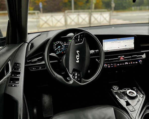 Чорний Кіа Niro, об'ємом двигуна 0 л та пробігом 80 тис. км за 23500 $, фото 74 на Automoto.ua