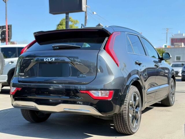 Чорний Кіа Niro, об'ємом двигуна 0 л та пробігом 12 тис. км за 12100 $, фото 4 на Automoto.ua