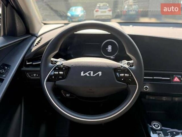 Чорний Кіа Niro, об'ємом двигуна 0 л та пробігом 2 тис. км за 27300 $, фото 8 на Automoto.ua