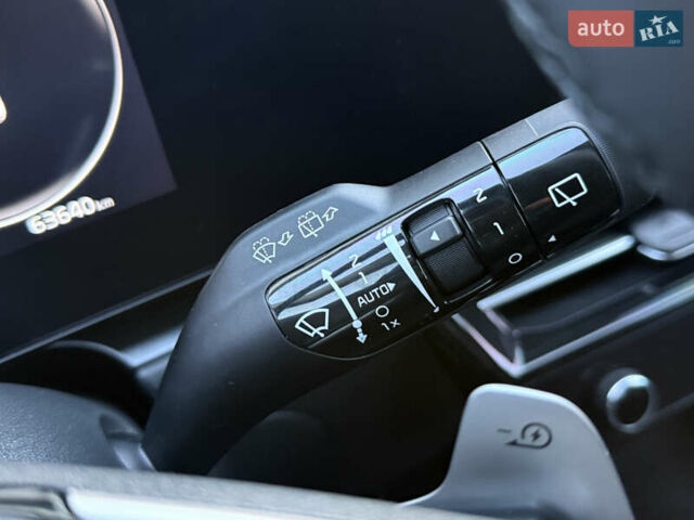 Чорний Кіа Niro, об'ємом двигуна 0 л та пробігом 63 тис. км за 28500 $, фото 85 на Automoto.ua