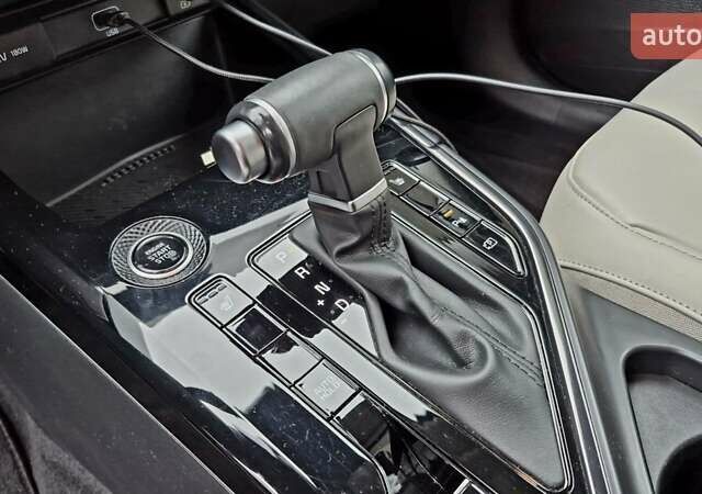 Черный Киа Niro, объемом двигателя 1.58 л и пробегом 43 тыс. км за 26000 $, фото 9 на Automoto.ua