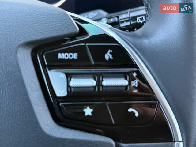 Чорний Кіа Niro, об'ємом двигуна 0 л та пробігом 63 тис. км за 28500 $, фото 84 на Automoto.ua