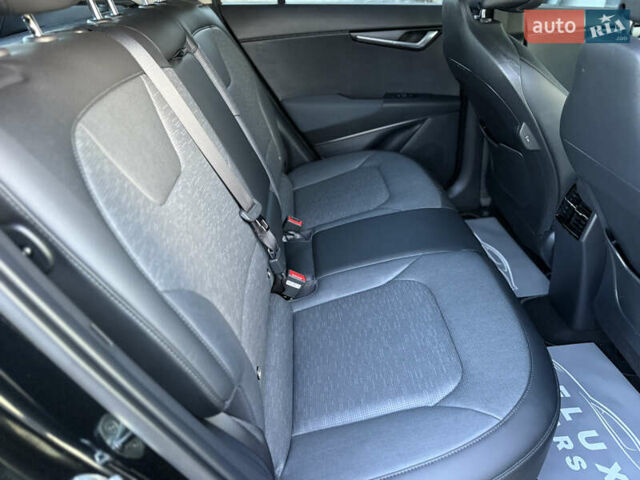 Чорний Кіа Niro, об'ємом двигуна 0 л та пробігом 63 тис. км за 28500 $, фото 98 на Automoto.ua