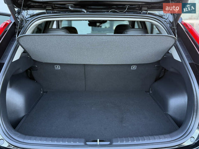 Чорний Кіа Niro, об'ємом двигуна 0 л та пробігом 63 тис. км за 28500 $, фото 106 на Automoto.ua