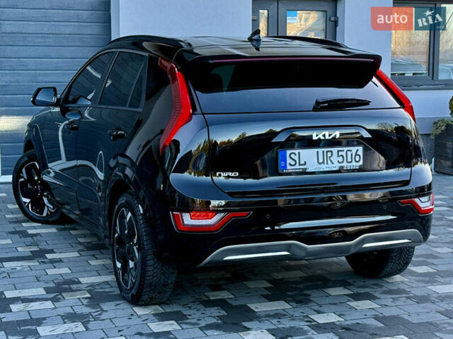 Чорний Кіа Niro, об'ємом двигуна 0 л та пробігом 63 тис. км за 28500 $, фото 31 на Automoto.ua