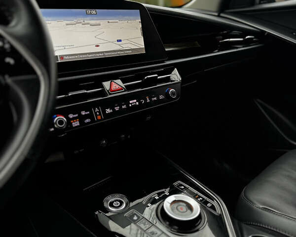 Чорний Кіа Niro, об'ємом двигуна 0 л та пробігом 80 тис. км за 23500 $, фото 86 на Automoto.ua