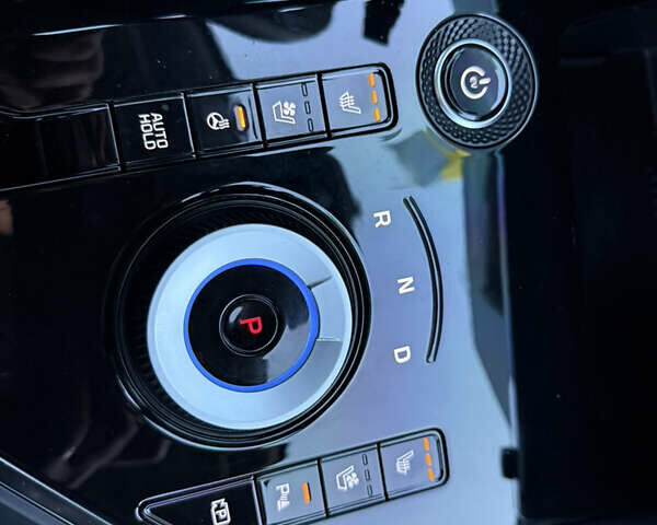 Чорний Кіа Niro, об'ємом двигуна 0 л та пробігом 63 тис. км за 28500 $, фото 96 на Automoto.ua