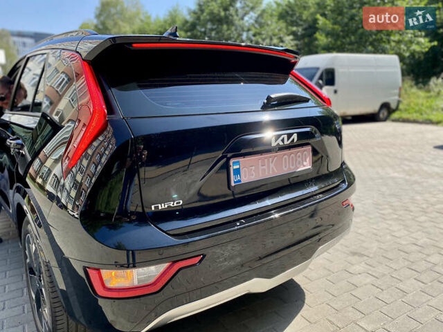 Чорний Кіа Niro, об'ємом двигуна 0 л та пробігом 49 тис. км за 24700 $, фото 16 на Automoto.ua