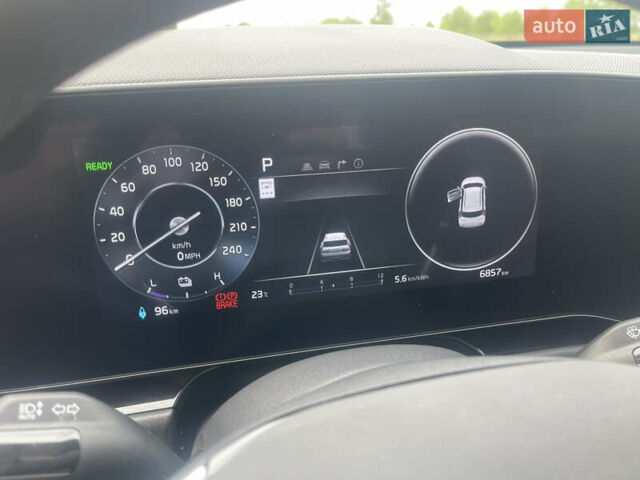 Чорний Кіа Niro, об'ємом двигуна 0 л та пробігом 8 тис. км за 25000 $, фото 12 на Automoto.ua