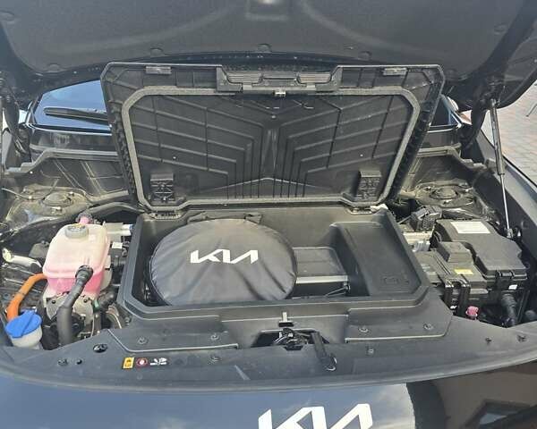 Чорний Кіа Niro, об'ємом двигуна 0 л та пробігом 59 тис. км за 27500 $, фото 13 на Automoto.ua
