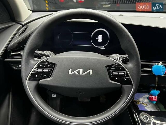 Черный Киа Niro, объемом двигателя 0 л и пробегом 2 тыс. км за 27300 $, фото 15 на Automoto.ua