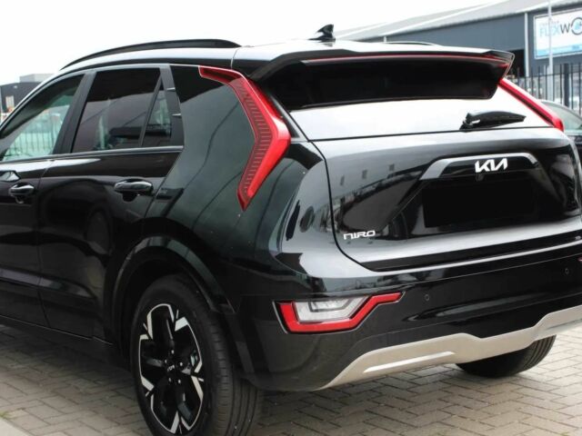 Черный Киа Niro, объемом двигателя 0 л и пробегом 25 тыс. км за 14600 $, фото 2 на Automoto.ua