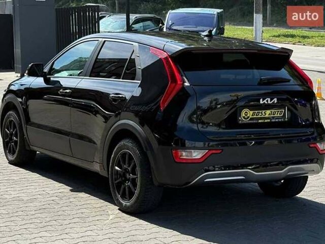 Чорний Кіа Niro, об'ємом двигуна 0 л та пробігом 2 тис. км за 27300 $, фото 3 на Automoto.ua